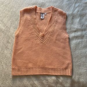 Size 2 Peach Sweater Vest